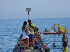 DE POLO - DINO TOMMASELLA- JESOLO LIDO - VEDUTE DELLA GENTE IN SPIAGGIA DA TERRA E DALL'ALTO