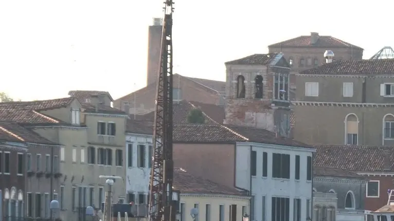 INTERPRESS/GF.TAGLIAPIETRA. 17.10.14.- INCIDENTE ALLA FERMATA PALANCA DELLA GIUDECCA. PALO DENTRO LA CABINA.