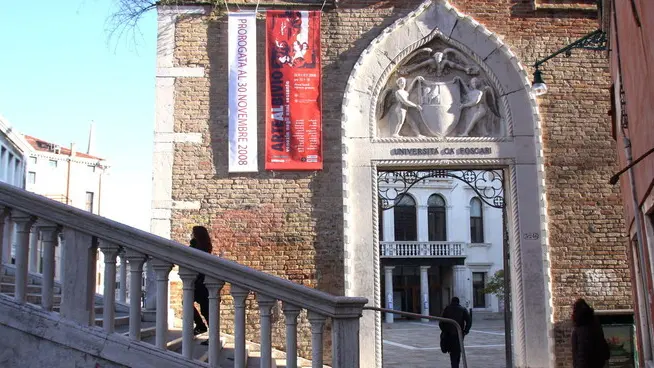 AGOSTINI VENEZIA 27.11.2008.- RESTAURATO IL PORTALE DELL'UNIVERSITA' DI CA' FOSCARI.- INTERPRESS