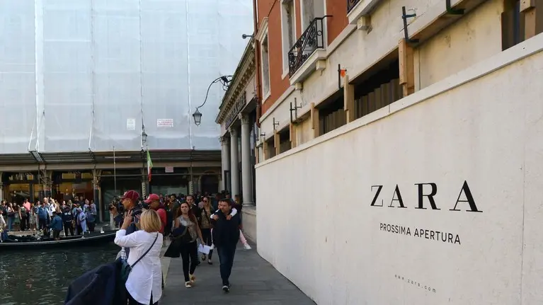 Interpress\M.Tagliapietra Venezia 25.09.2017.- Prossima apertura ZARA, Bacino Orseolo.