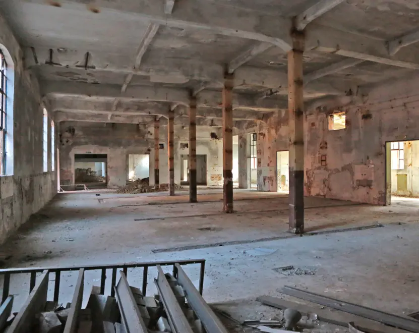 VENEZIA - Le ex industrie ottiche Galileo e le ex acciaierie in un progetto di recupero che prende forma - Alcune immagini degli interni delle ex industrie ottiche Galileo