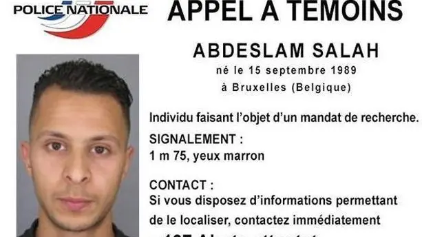 La foto segnaletica di Abdeslam Salah diramata dalla polizia francese