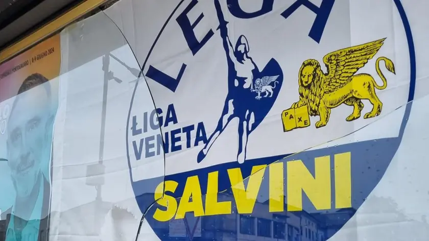 Portogruaro, la sede della Lega vandalizzata nella notte
