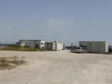 Il cantiere deserto alla bocca di porto del Lido