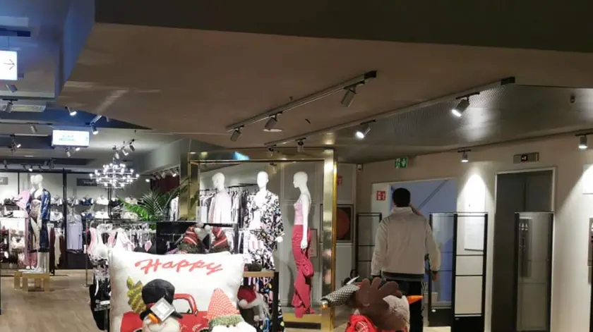 Il nuovo allestimento di Coin, al Centro Le Barche