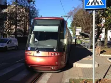 Il tram bloccato in viale San Marco