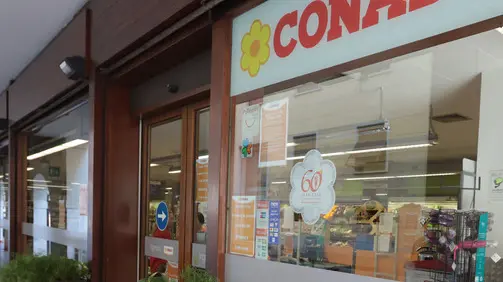 de wolanski agenzia fotofilm treviso supermercato conad via rosorgimento