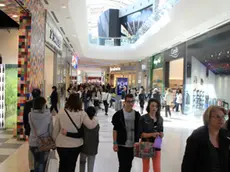 Prima giornata di apertura al pubblico del centro commerciale di Marghera Nave de Vero