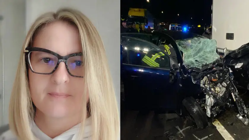 Francesca Penzo e i resti della sua auto distrutta dopo l'incidente lungo la Romea al ritorno dal lavoro