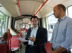 agenzia candussi. Conferenza stampa nel tram da Mestre Piazzale Cialdini a Venezia Piazzale Roma, con l'assessore Renato Boraso.