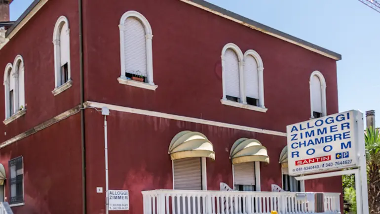 La palazzina di Viale Vespucci 5.