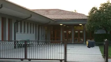Sopra la scuola elementare don Milani a Marcon Il Comitato genitori lamenta che il numero degli alunni cresce in tutto il territorio e servono più strutture