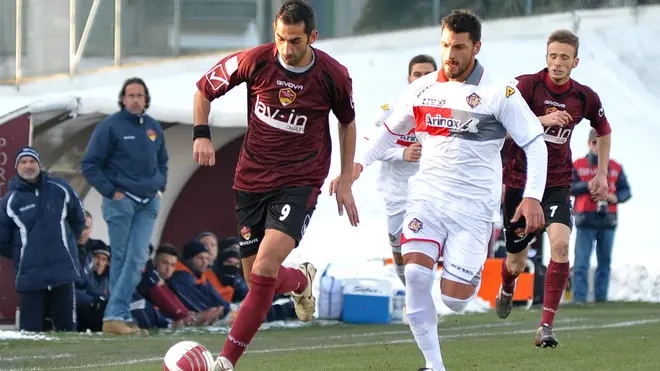 (CRUCCU) PORTOGRUARO 09/12/2012 MATTEO BOEM PORTOGRUARO (MAGLIA GRANATA) VS CREMONESE N¡9 DELLA ROCCA (PORTOGRUARO)