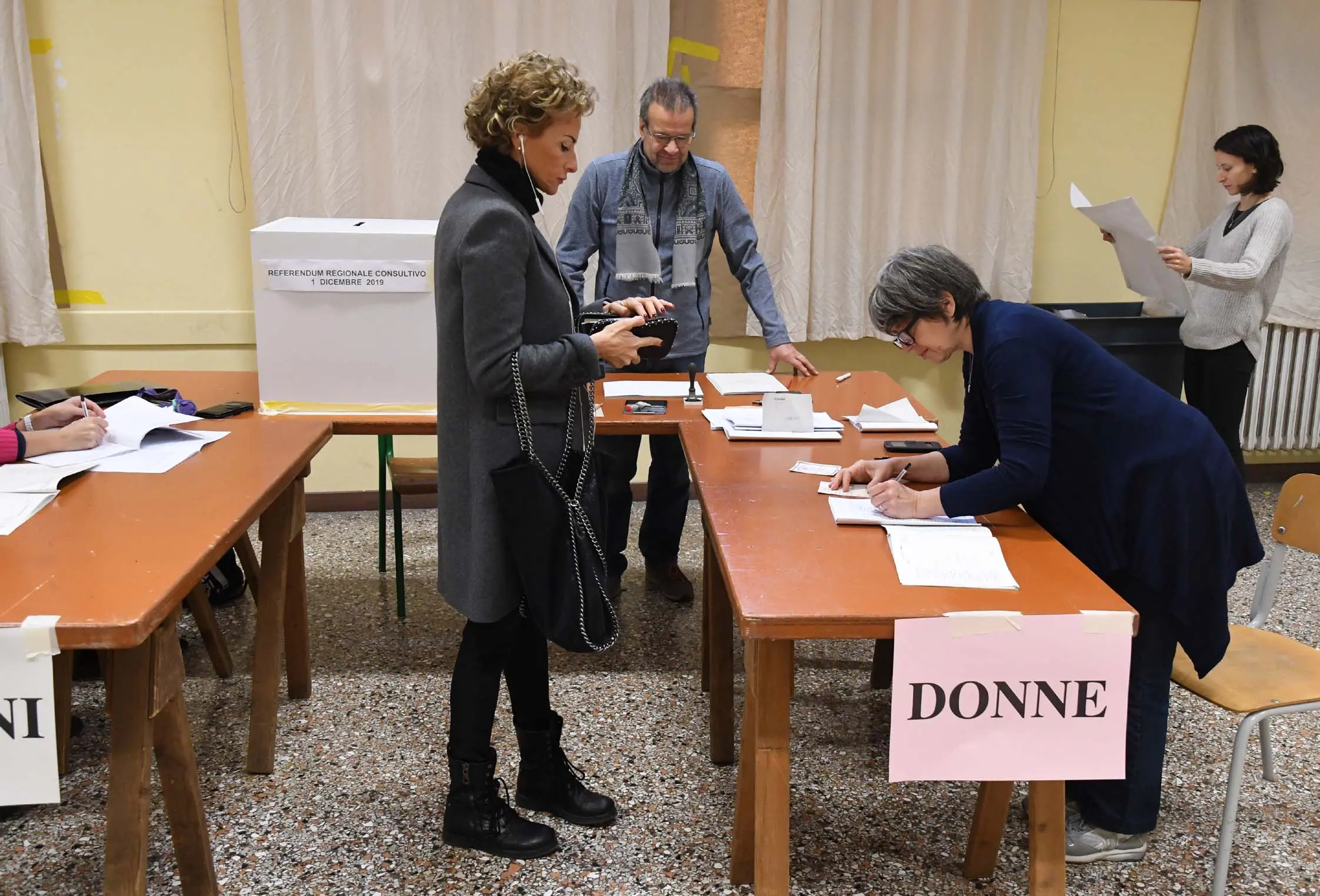 Interpress\M.Tagliapietra Venezia 01.12.2019.- Referendum. Votazioni. Istituto Dante Alighieri.