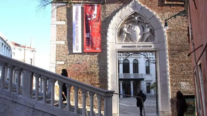 AGOSTINI VENEZIA 27.11.2008.- RESTAURATO IL PORTALE DELL'UNIVERSITA' DI CA' FOSCARI.- INTERPRESS