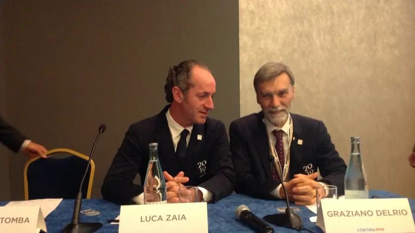 Presentazione della candidatura di Cortina a sede dei mondiali di sci 2019 - Zaia insieme al ministro Delrio