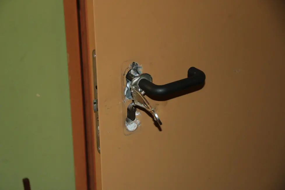 Foto Agenzia Candussi/Baschieri/ Via Asseggiano, Mestre/ Atti di vandalismo nella scuola Edison-Volta