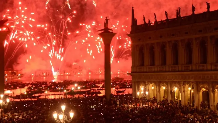 INTERPRESS/TAGLIAPIETRA-NOTTE DI REDENTORE CON I FUOCHI