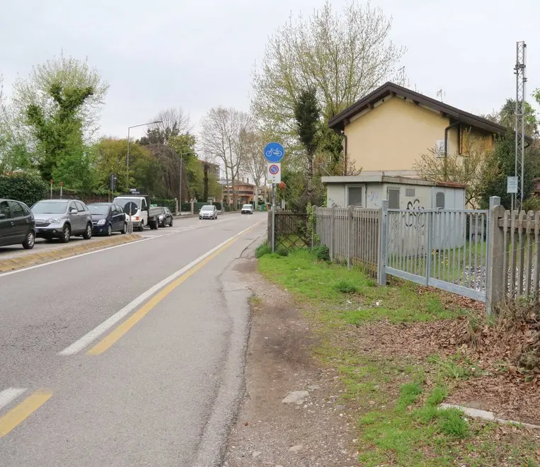 Foto Agenzia Candussi/ Chiarin/ Chirignago, via Miranese/ Ex ferrovia Valsugana dove in futuro verrà realizzata una pista ciclabile