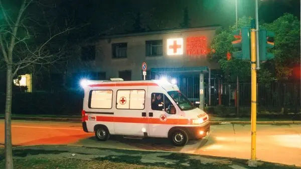 Il bambino è stato soccorso da un'ambulanza