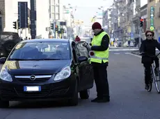 31/01/2010 Blocco del traffico per inquinamento atmosferico a Milano nella foto la polizia durante un controllo