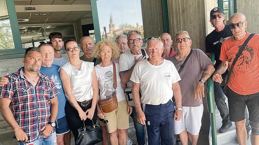 Noleggiatori di mosconi in protesta