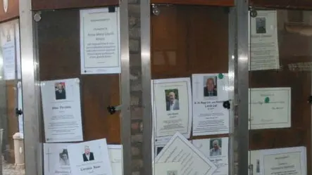 FRIGO TREVISO DENTRO LA CITTA', IN FOTO LA BACHECA PER LE EPIGRAFI AI SOFFIONI AGENZIA FOTOGRAFICA FOTOFILM