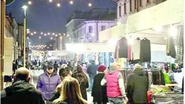 Bancarelle e luminarie per la festa dei cittadini in via Piave a Mestre