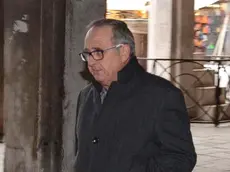 Caiaffa Venezia 07.02.2012.- Lino Brentan arriva con i suoi avvocati al Tribunale di Venezia a Rialto.- Interpress/M.Tagliapietra