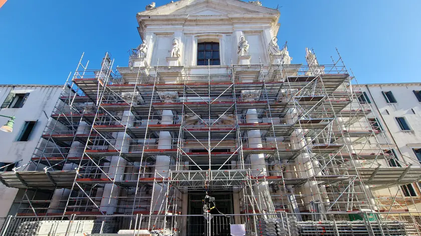 L'inizio del restauro