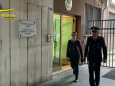 L'indagine della Guardia di Finanza ha scoperchiato il fenomeno dello sfruttamento del lavoro nei cantieri navali di Venezia