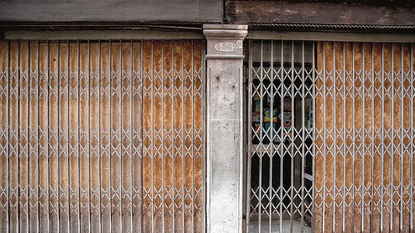 Venezia, 28.4.23 Calle delle Rasse: negozi vuoti e sfitti