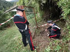 Cogollo del Cengio ritrovamento cadevere in decomposizione zona Ponte San Agata nella foto Carabinieri della stazione di Piovene indicano il punto dove giaceva il corpo