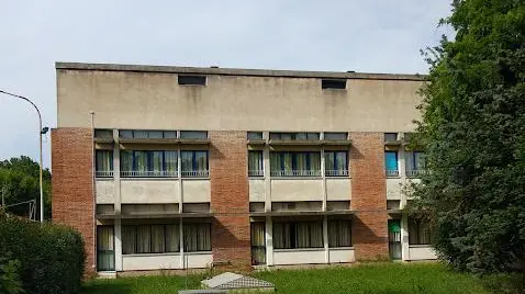La scuola secondaria di primo grado Ungaretti: riscaldamento spento, in classe con il cappotto