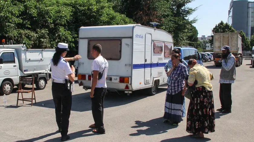 Sgombero di Barbanera da un accampamento abusivo in via Ca'Marcello, Mestre