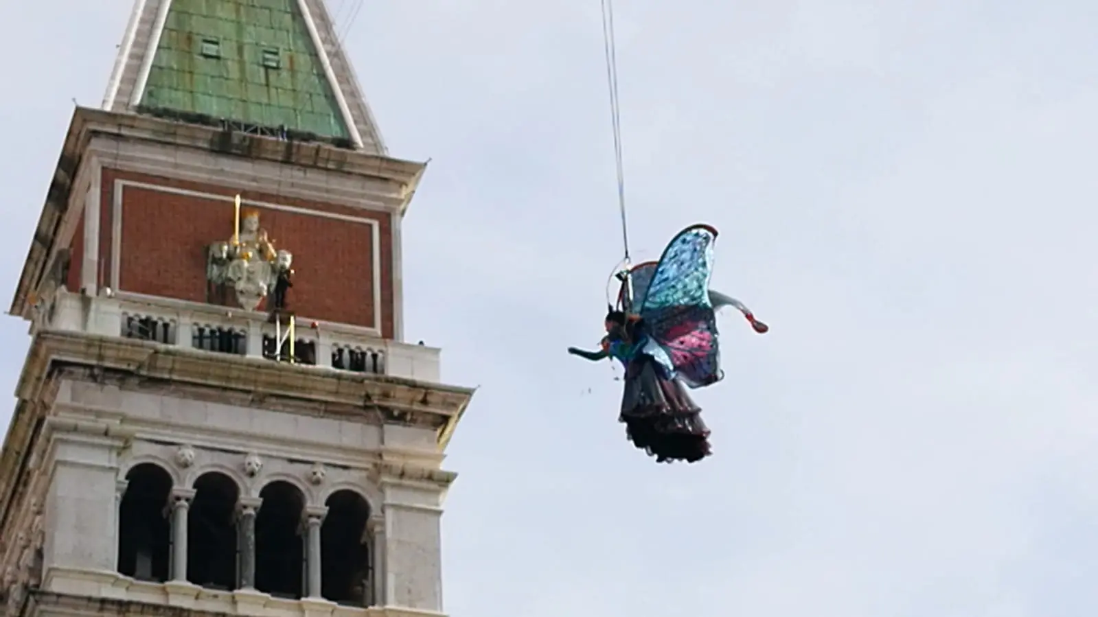Il secondo volo Erika Chia