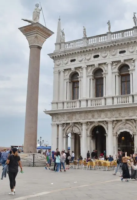 Interpress/GF.Tagliapietra Venezia.03.05.2018.- Piazza San Marco. Il caff "TODARO" compie / 70 anni. Nella foto il gestore Claudio Vernier