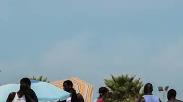 CHIOGGIA VENDITORI AMBULANTI ABUSIVI IN SPIAGGIA