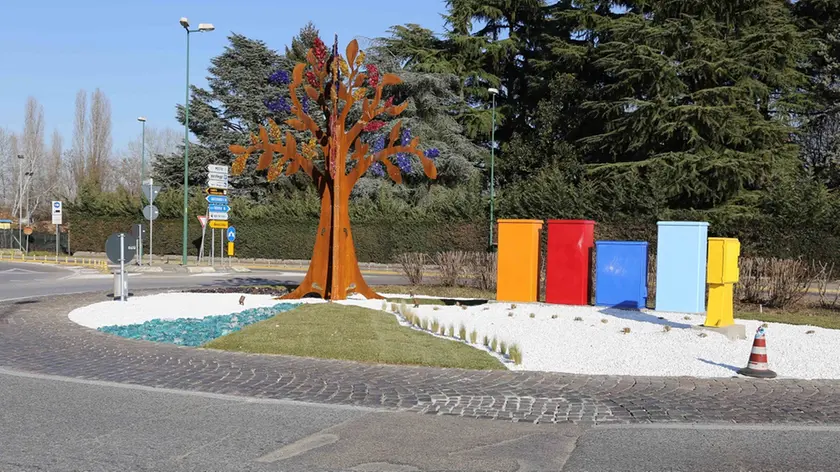 Foto Agenzia Candussi/ Ferrazza/ Mestre/ Rotatoria Terraglio/ Nuova installazione presso la rotatoria del Terraglio completata