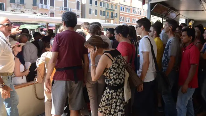 INTERPRESS/TAGLIAPIETRA- RESSA AI PONTILI ACTV.