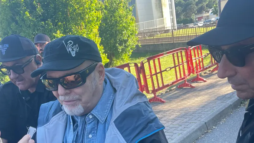 Vasco assediato dai fan per la data zero di Bibione