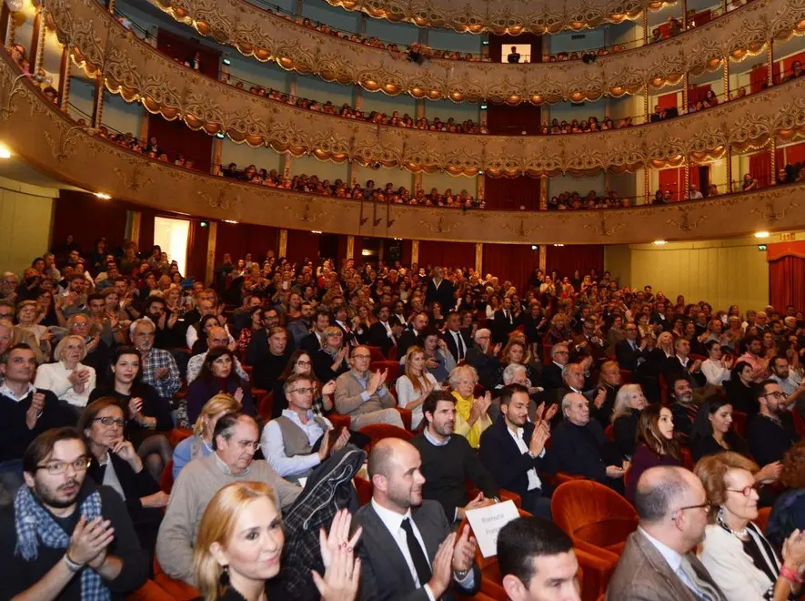 Interpress/M.Tagliapietra Venezia 04.11.2016.- I dialoghi della Fondazione Giancarlo Ligabue. Teatro Goldoni. Philippe Daverio VENEZIA MADRE DELL'ARTE. Pubblico.