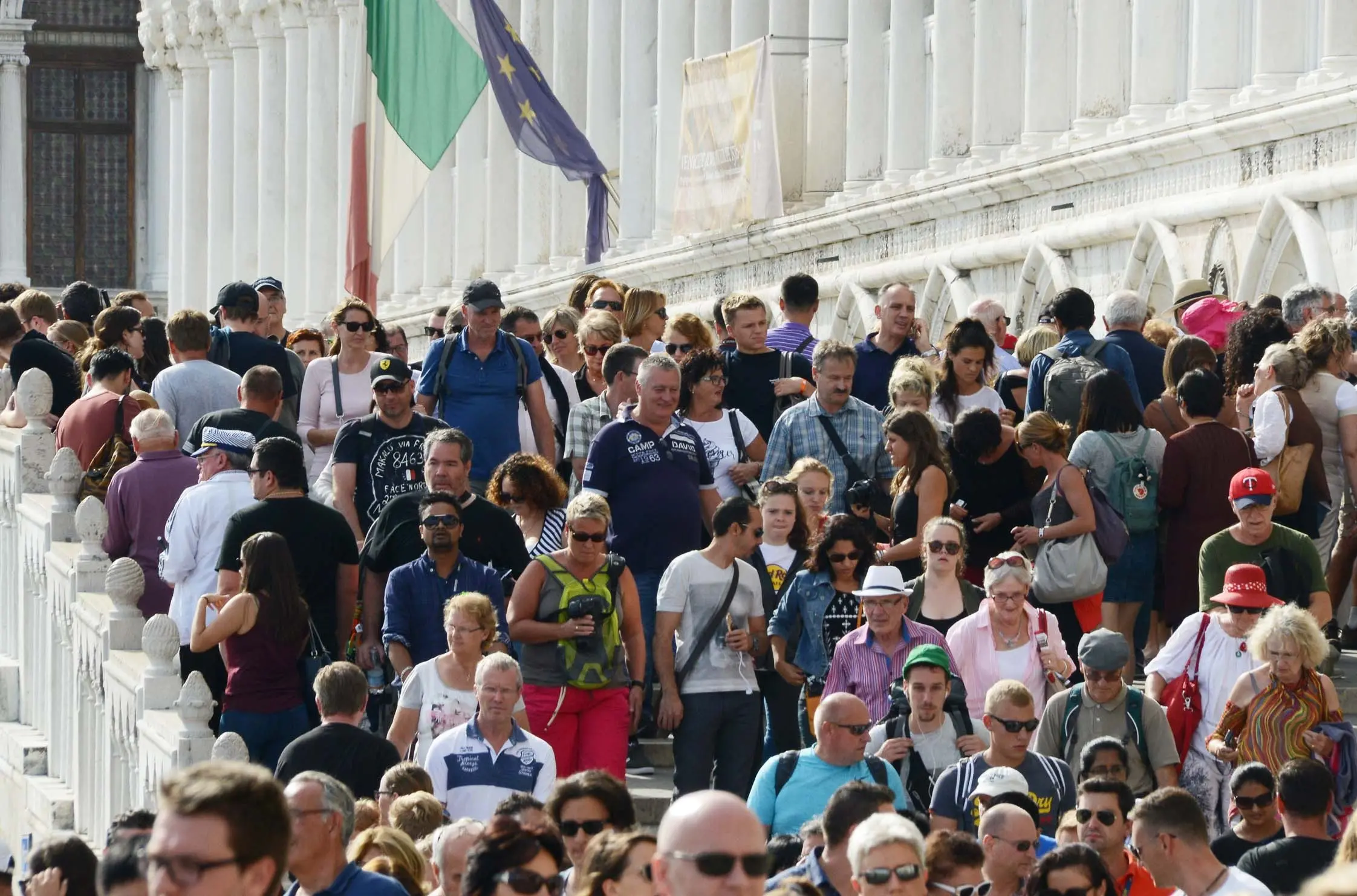 Interpress/M.Tagliapietra Venezia 17.09.2016.- Turisti Ponte della Paglia