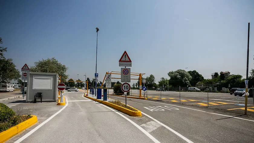 Agenzia Candussi - CHIARIN - MESTRE PARCO SAN GIULIANO - MESTRE VEDUTE PARCHEGGIO PORTA GIALLA.