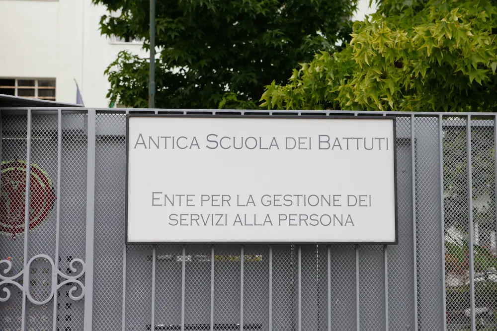 Agenzia Candussi, giornalista Furlan. Casa di riposo Santa Maria dei Battuti in via Spalti Mestre.