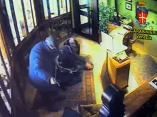 Interpress/Mazzega Scattolin Venezia, 07.03.2015.- Conf.Stampa Carabinieri Venezia.- Smantellato gruppo criminale dedito asaalti in gioiellerie.- Nella foto La rapina alla gioielleria di Strà