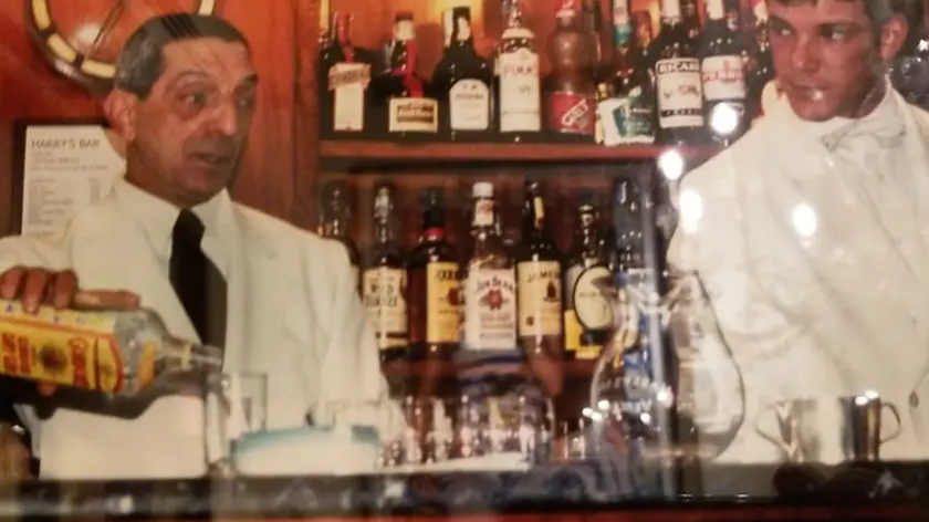 Claudio Ponzio, storico barman dell’Harry’s, è morto a 78 anni