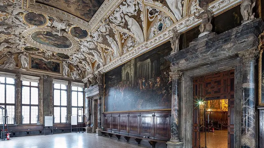 La splendida sala delle Quattro Porte, a Palazzo Ducale, metteva in collegamento gli uffici più potenti della Serenissima