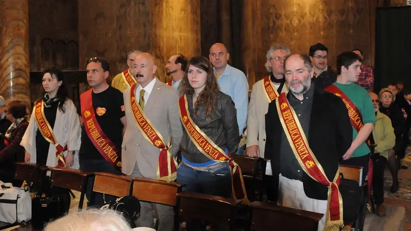 Il gruppo Repubblica Veneta al gran completo durante la celebrazione di San Marco