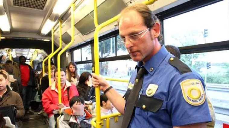 VIGILANTES E CONTROLLORI A BORDO DEGLI AUTOBUS ACTV, nella corse notturne Extraurbane ..